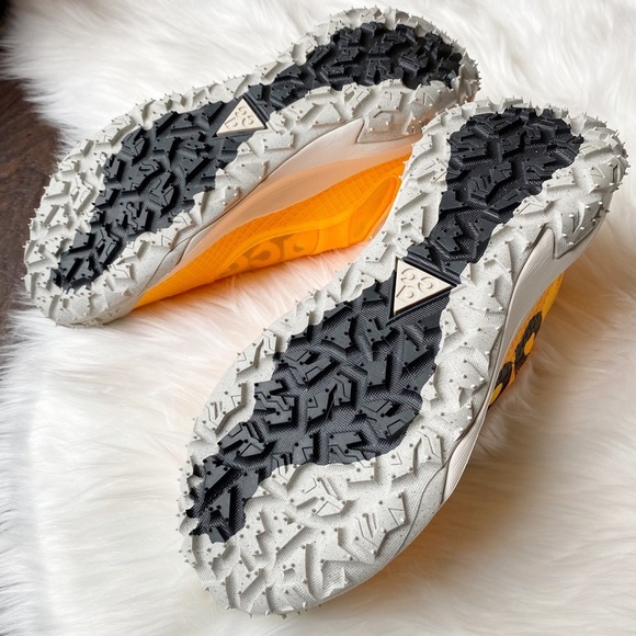 Nike ACG Mountain Fly Low 2 "Laser Orange" sneakers - Picture 8 of 11